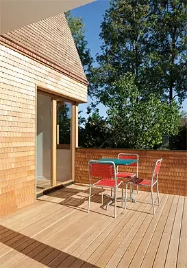 Die Terrasse als neues Bindeglied zwischen Haus und Garten