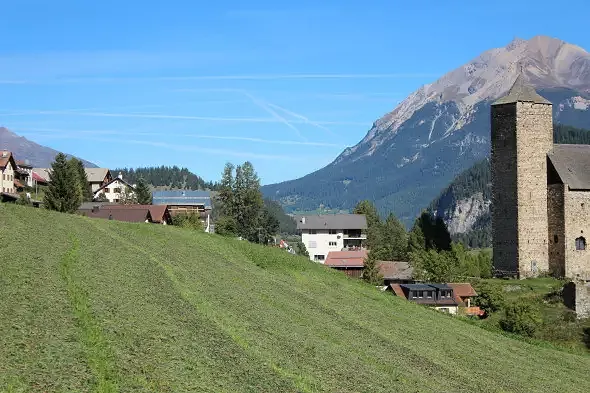 blick vom dorfrand riom richtung norden