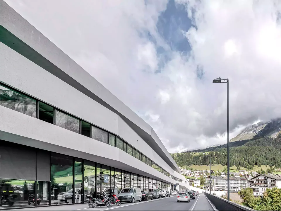 Das Stenna Zentrum verbindet die beiden Ortsteile von Flims