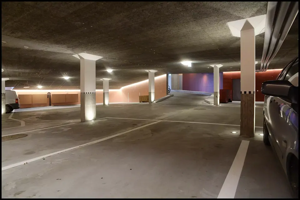 Tiefgarage_Blick Richtung Ausfahrt