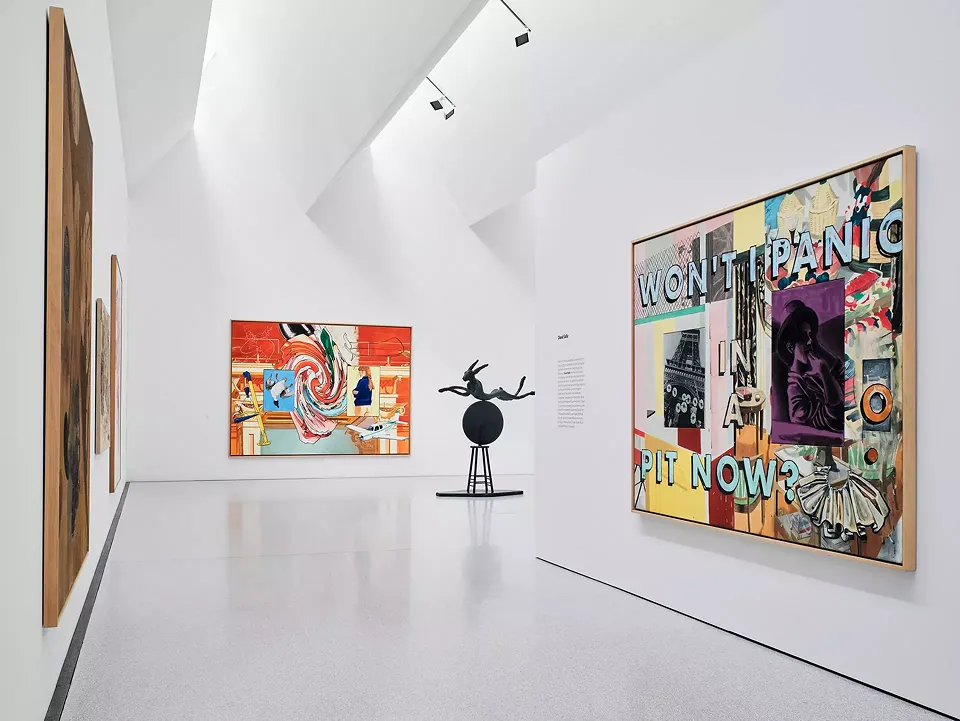 Durch steile Scheddächer werden die zwei Ausstellungsräume indirekt und gleichmässig beleuchtet.