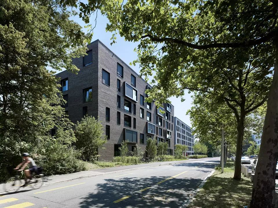Haus A: Ansicht von der Weltpoststrasse