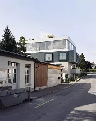 Fünf Häuser im Kontext
