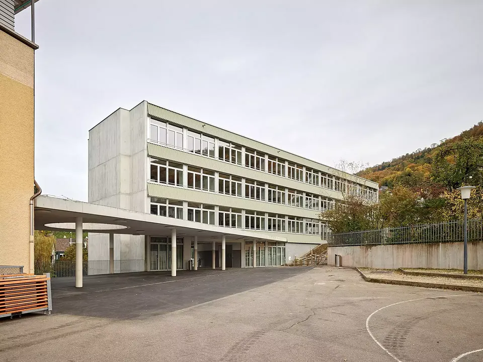 Fassade Pausenplatz