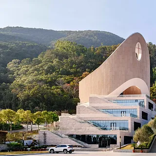 L'église de montagne de Julong