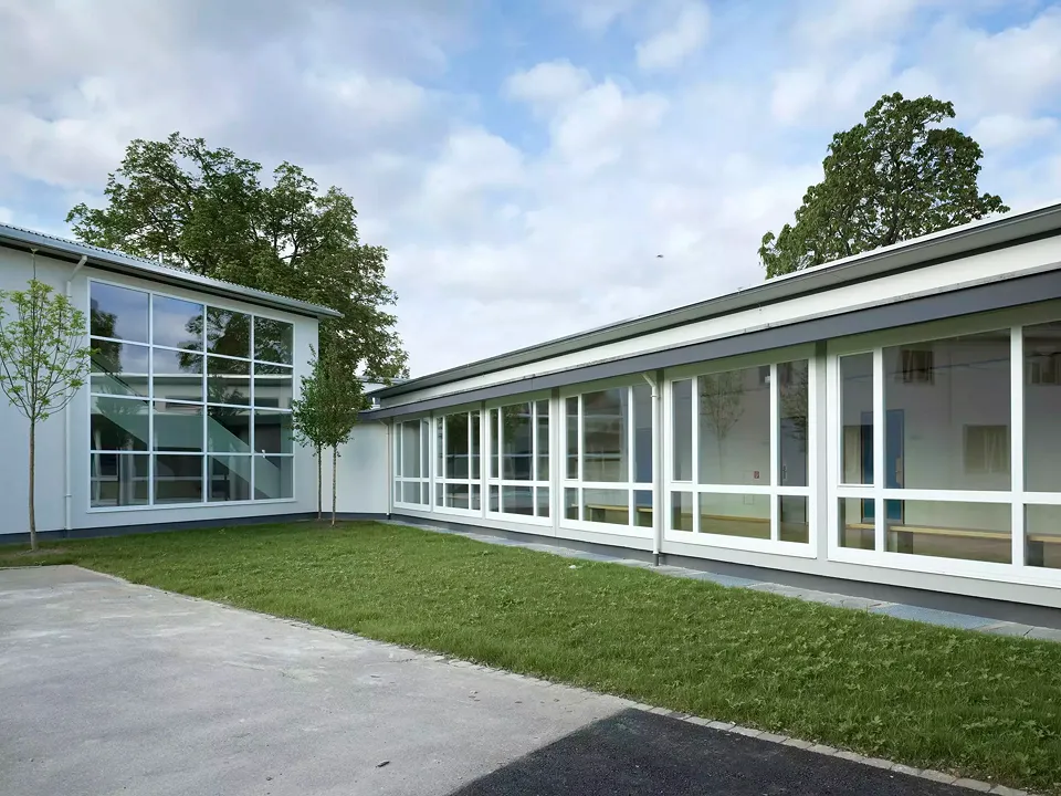 Salles des classes et quartier spécial