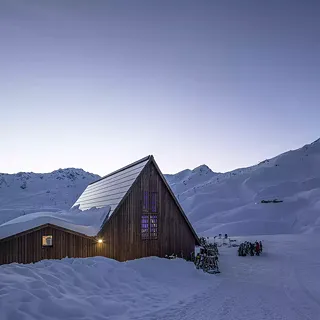 Club house KuhBar