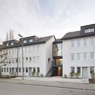 Sanierung und Umnutzung Bürogebäude