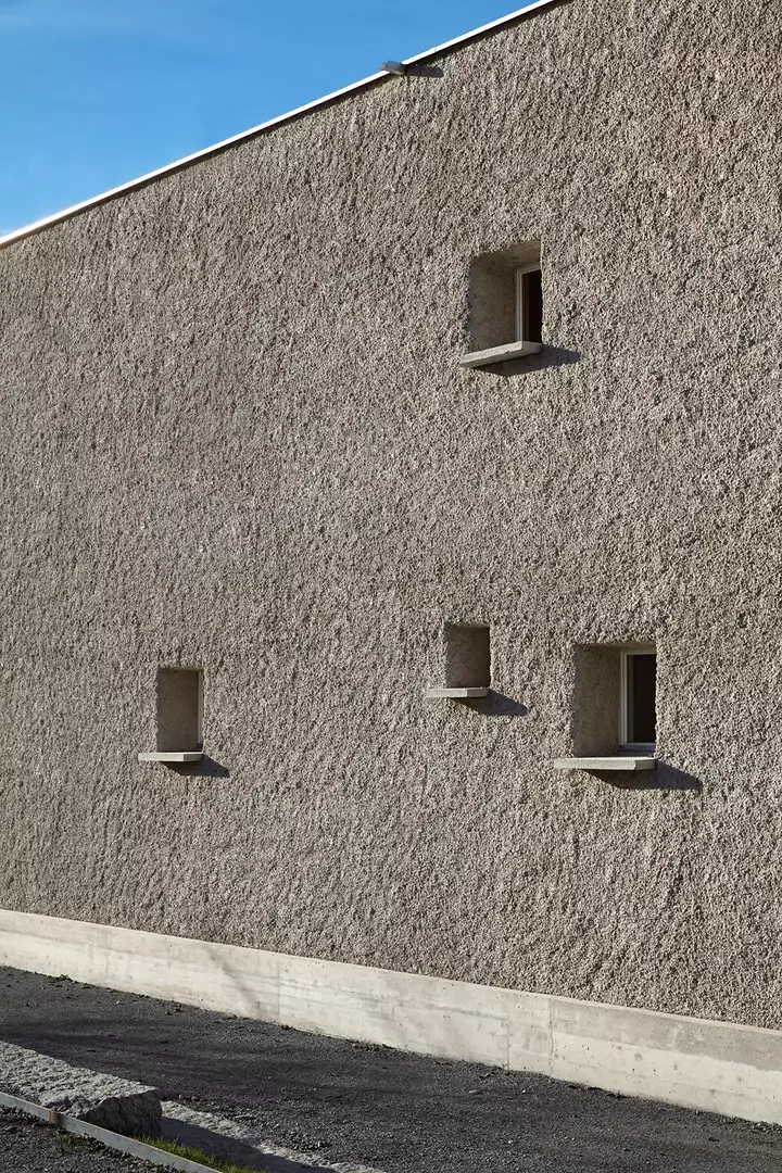 Kalkputz-Fassade, Kellenwurf