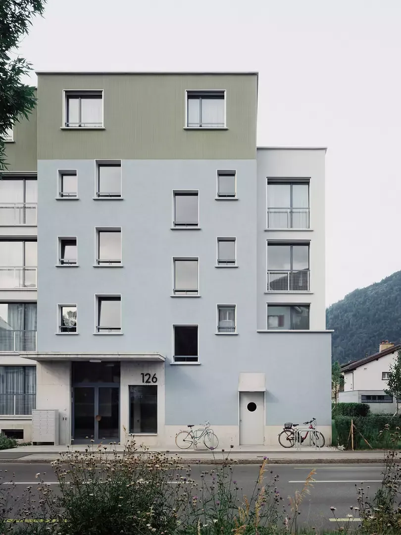 Strassenfassade