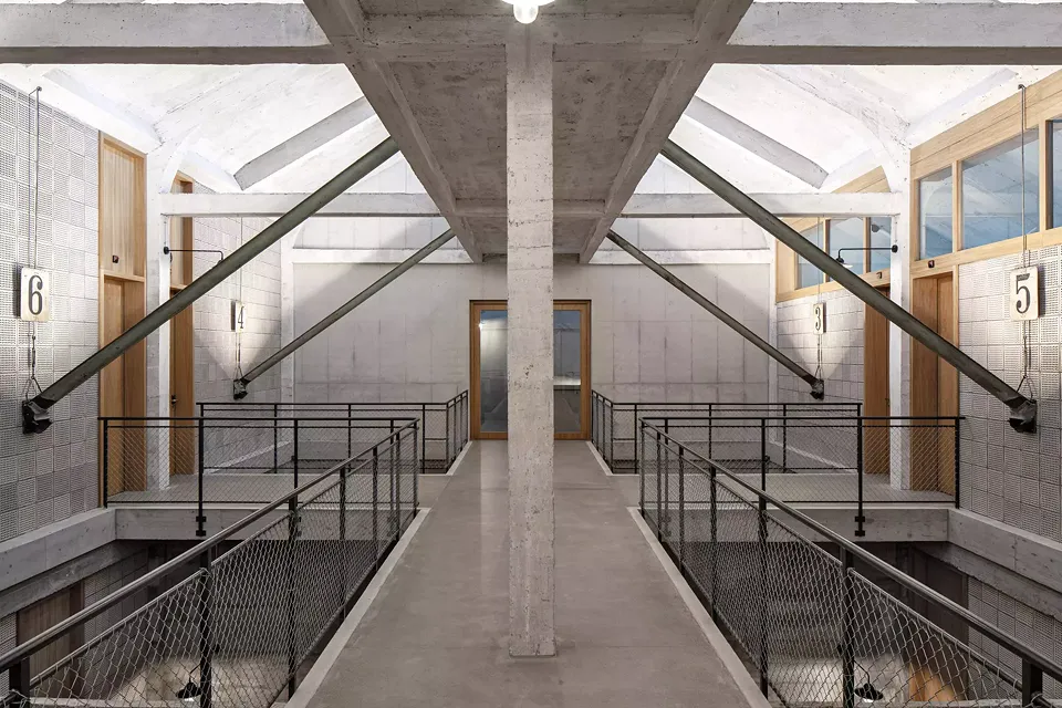 Dachgeschosssteg