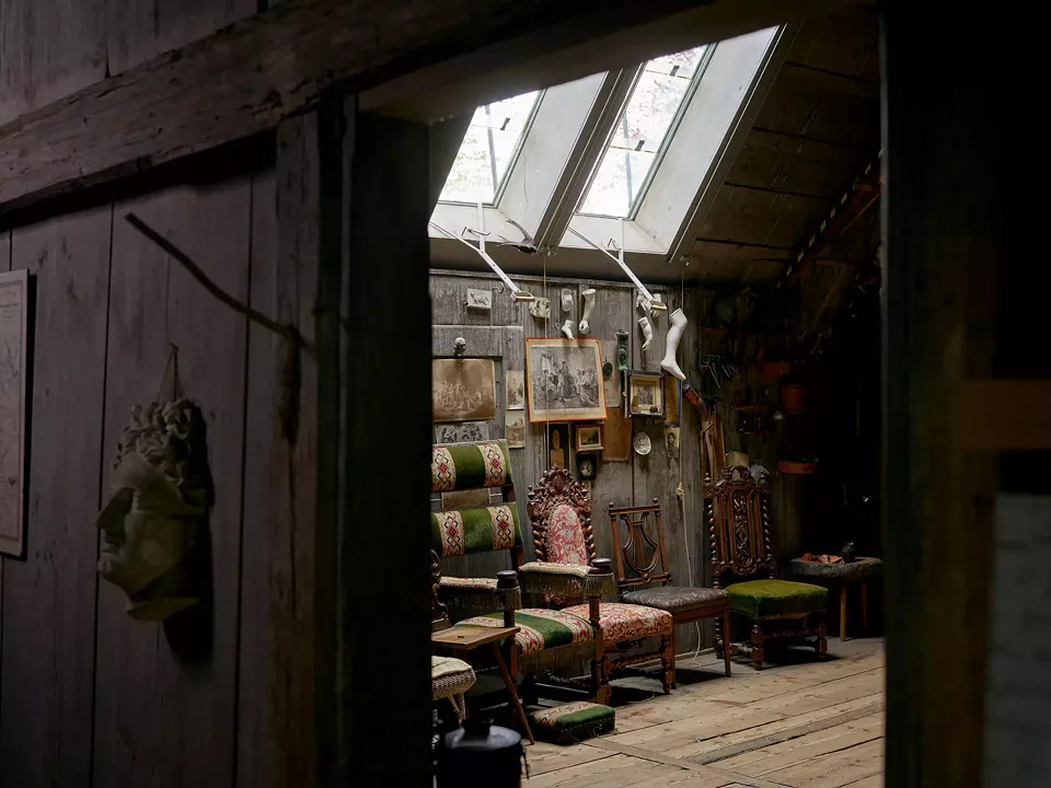 Eingang zum historischen Atelier von Albert Anker