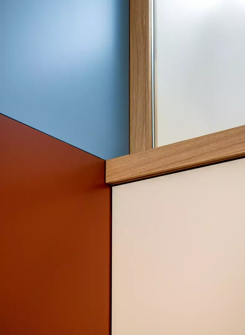 Detail in der Schulhalle