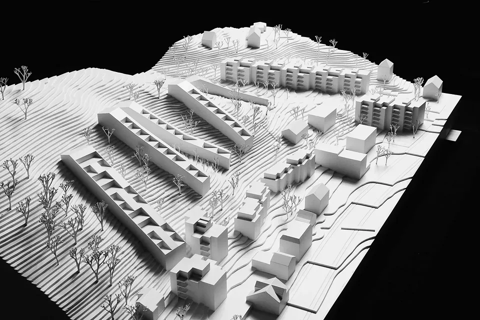 Topografie und Bebauung