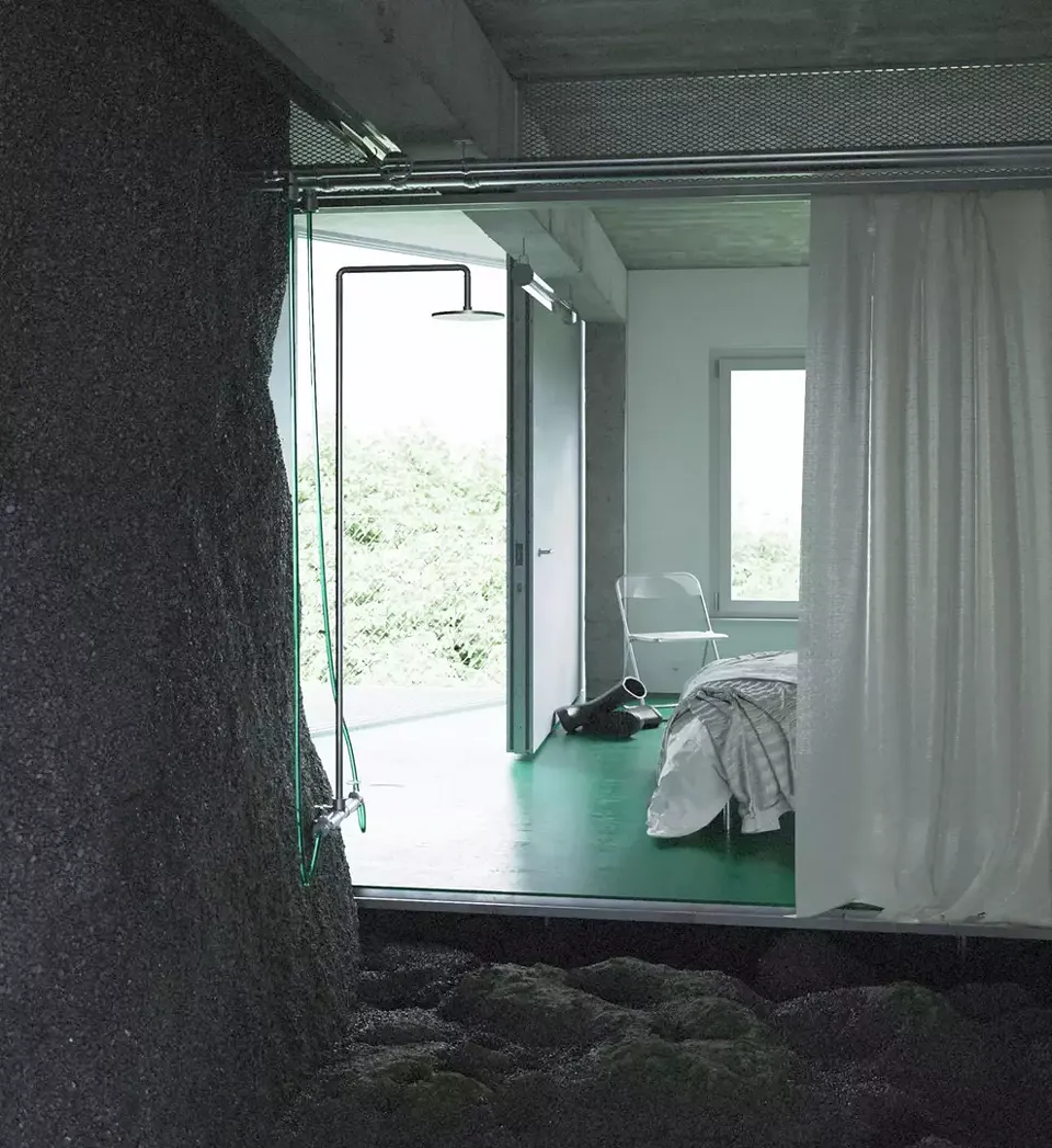 Innenraum mit Alluvialmonolith und Windkorridor