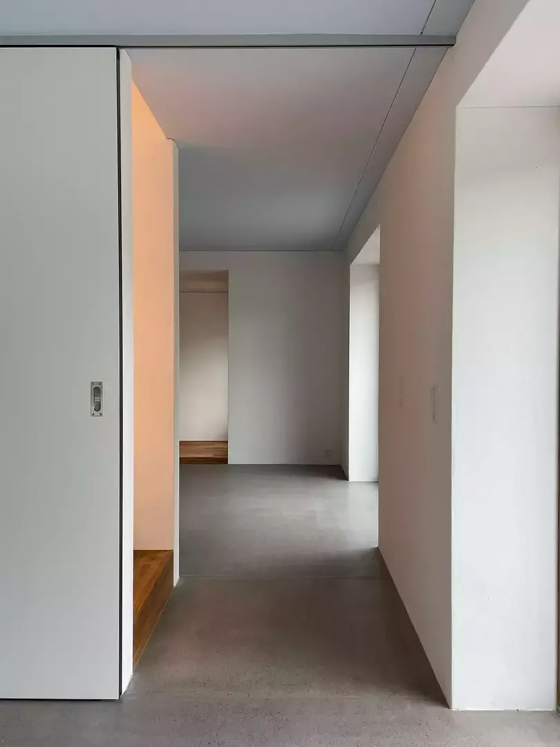 Arbeits- oder Wohnzimmer