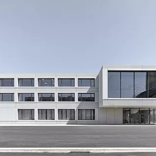 Bâtiment public au centre de Derendingen