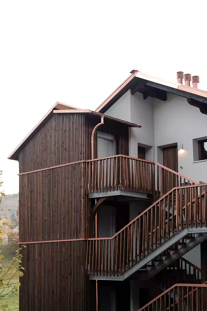 Escalier et cage d'ascenseur nord