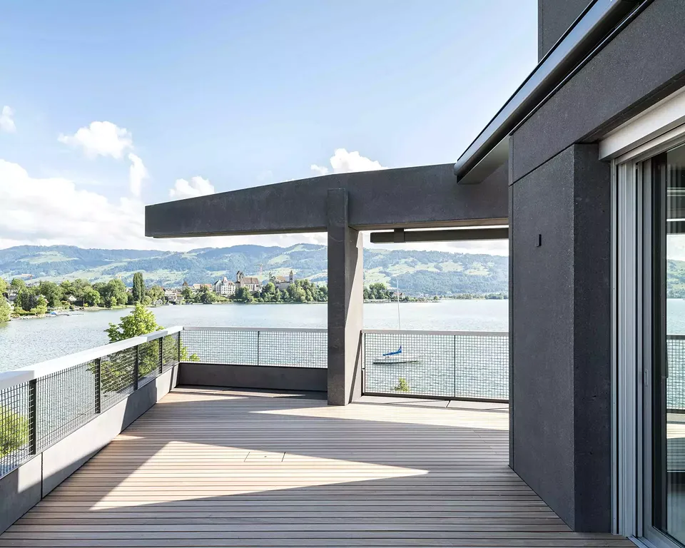 Terrasse mit Seeblick