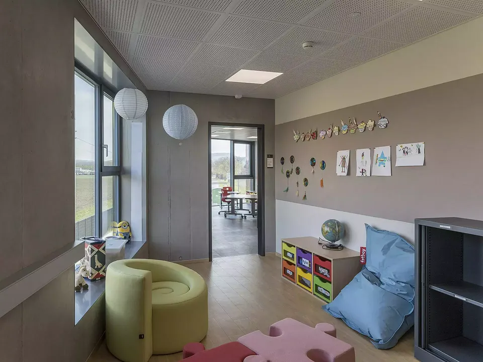 SALLE D'ATTENTE PEDIATRIE