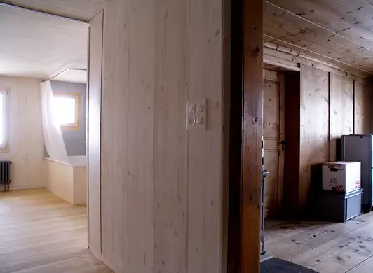 Wohnhaus: neues Bad und bestehende Kammer