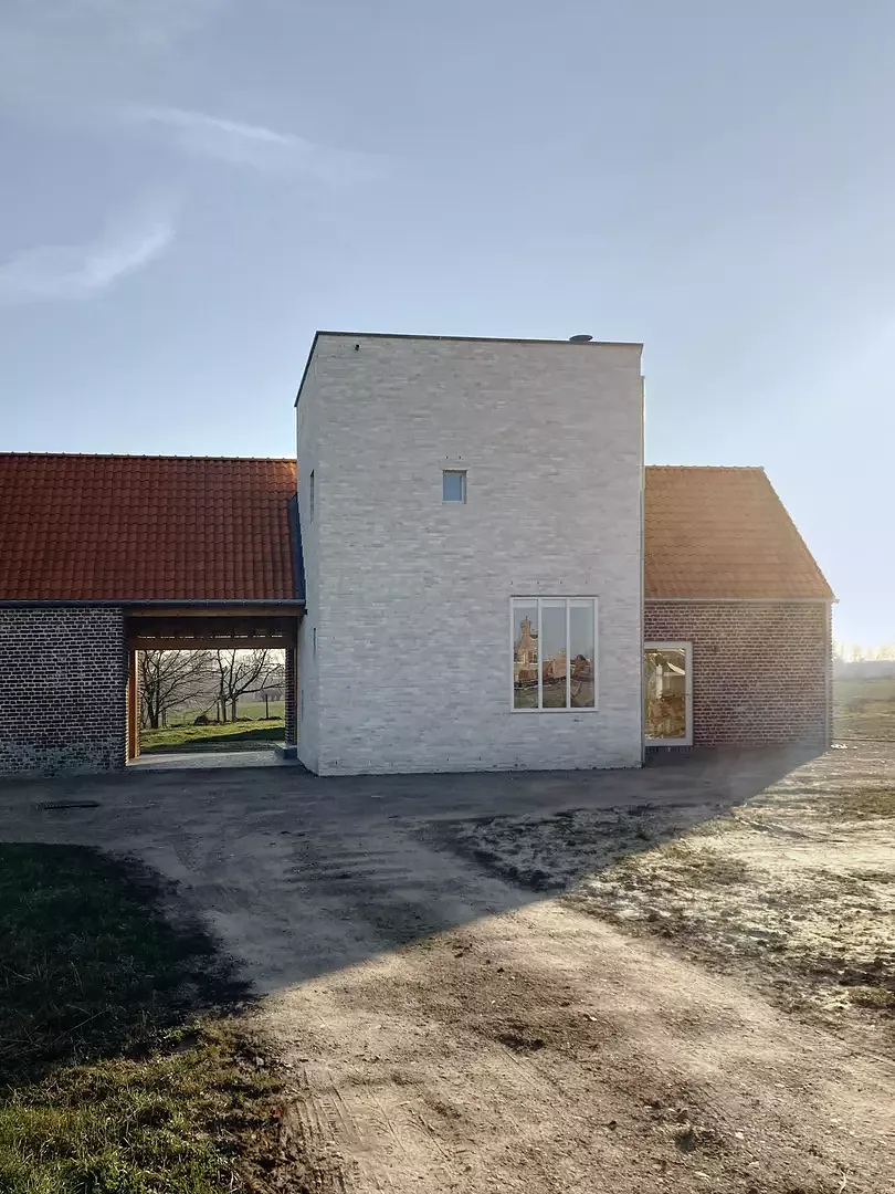 Aussenansicht Zugang mit Wintergarten