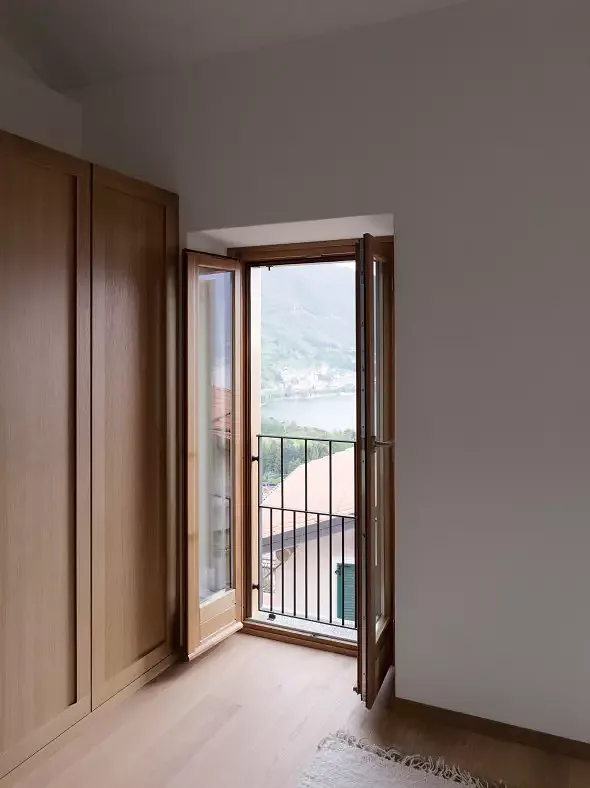 Master-Bedroom der Hauptwohnung, Obergeschoss (Foto: Ulrich Stockhaus)