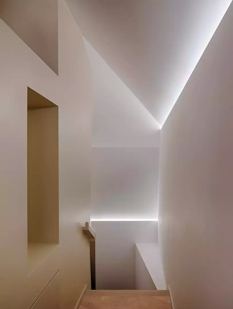Entrée studio combles