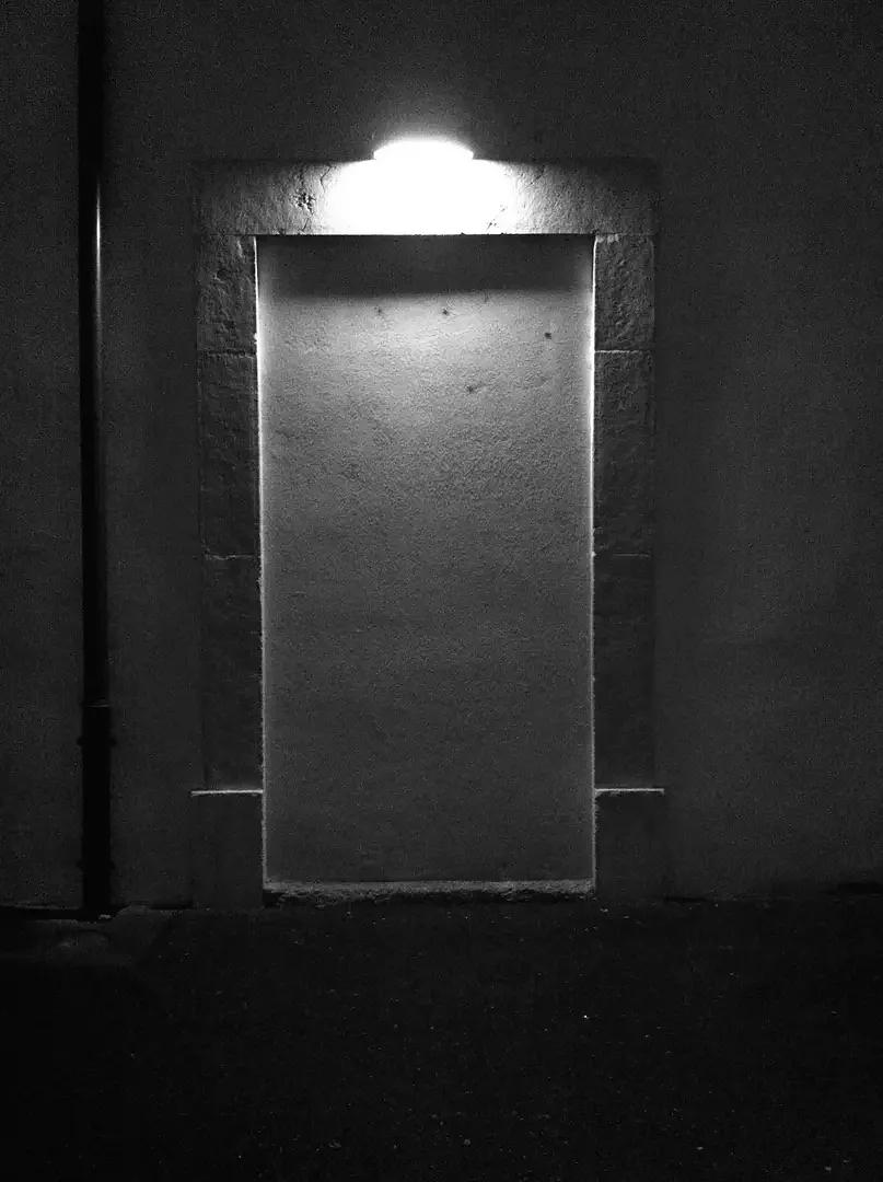 état actuel: entrée murée