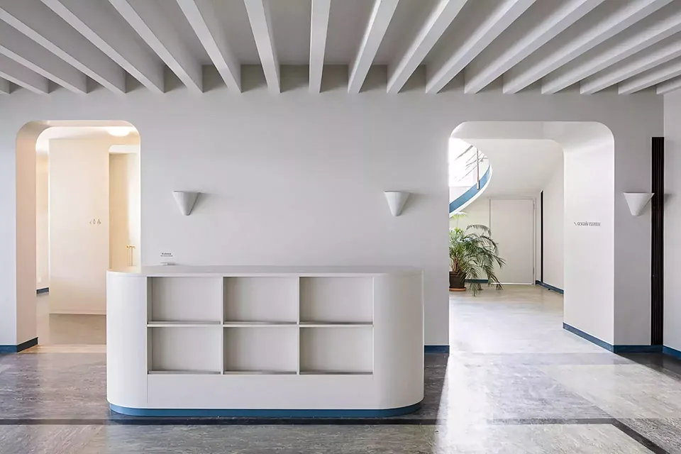 Foyer mit Möblierung