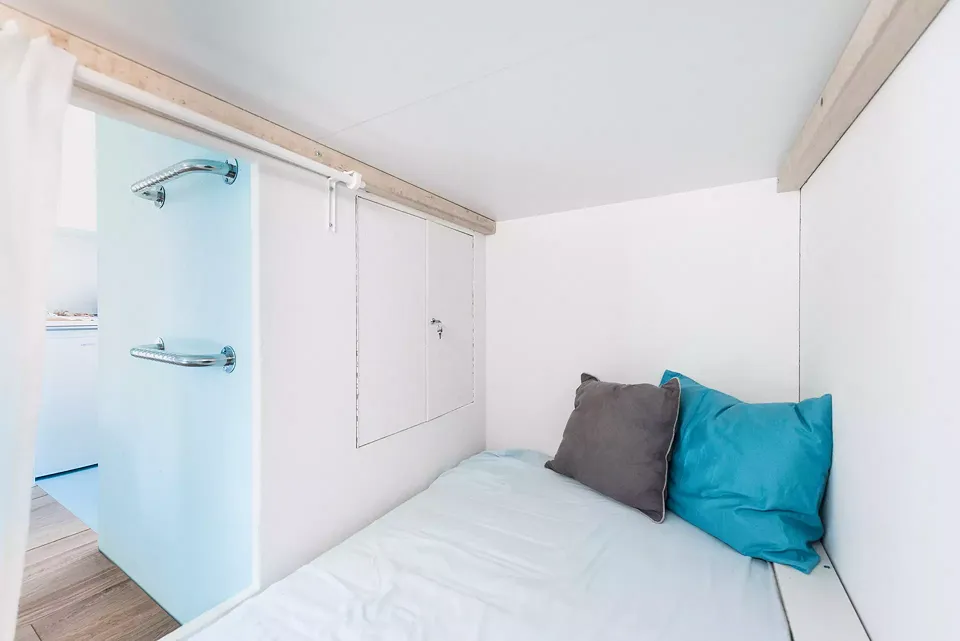BETT-1