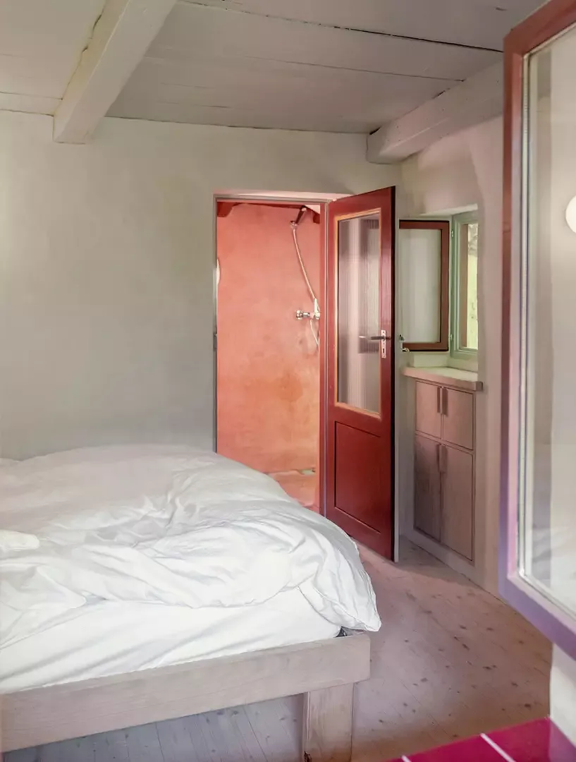 Blick durchs Schlafzimmer ins Bad, Casetta