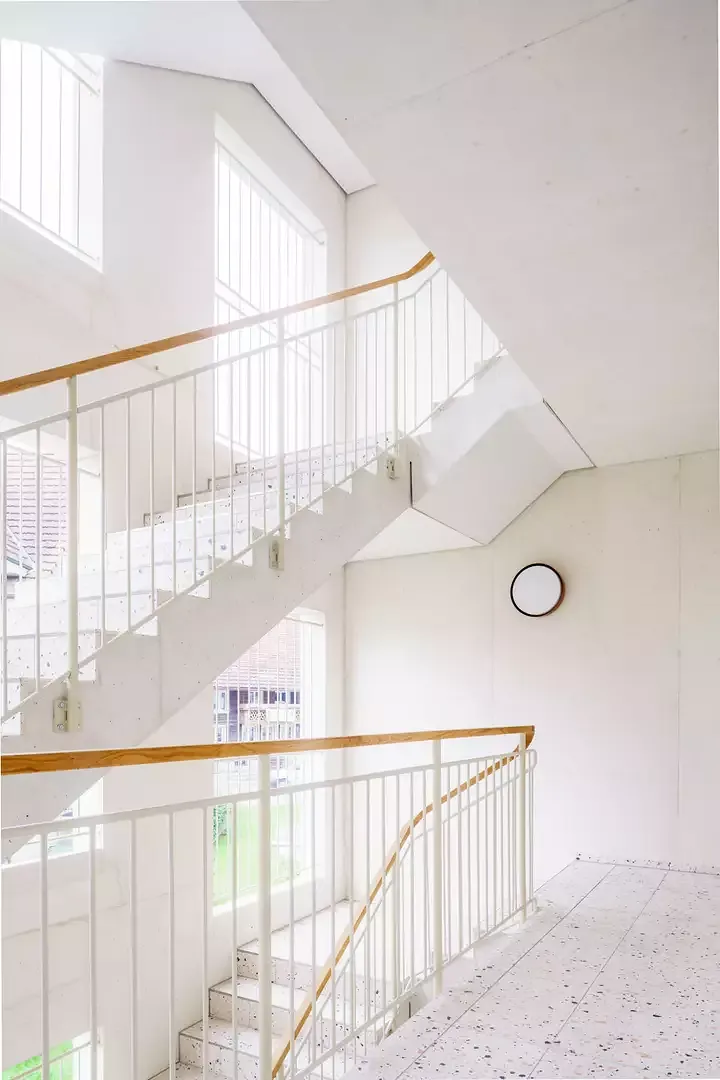 Haus A offenes Treppenhaus