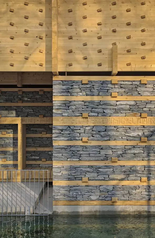 Trockenmauern und Blockbaudach