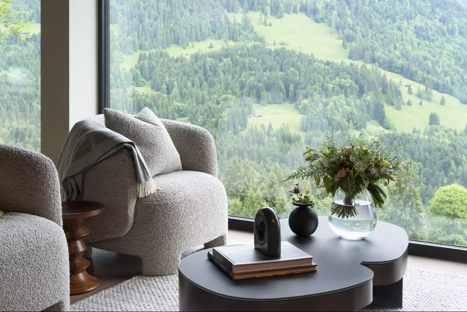 Detailansicht – Materialität und Landschaft im direkten Dialog