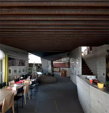 Vue du séjour, cuisine