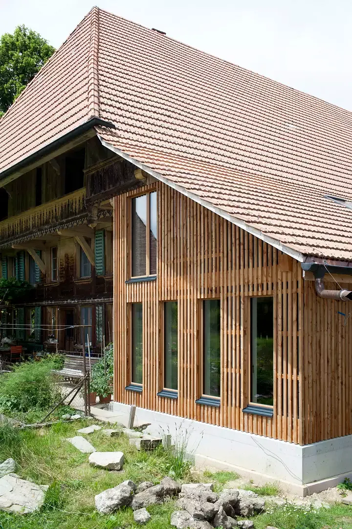 Südansicht mit alter Fassade