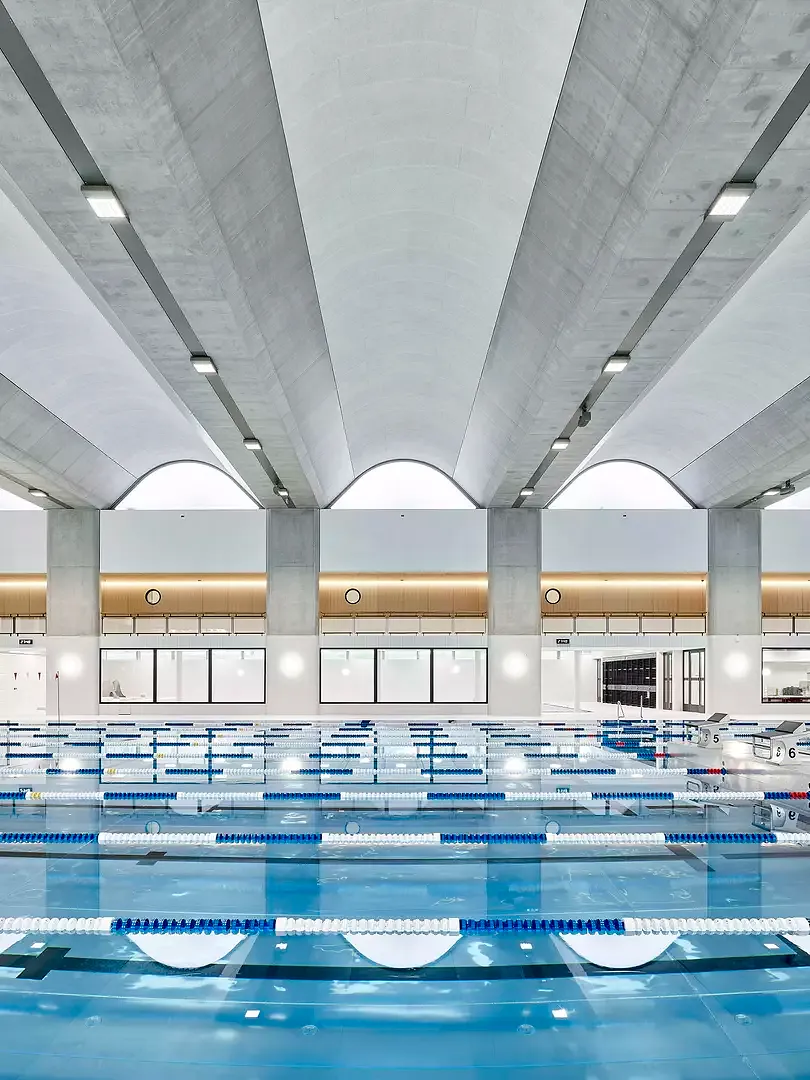 Schwimmhalle