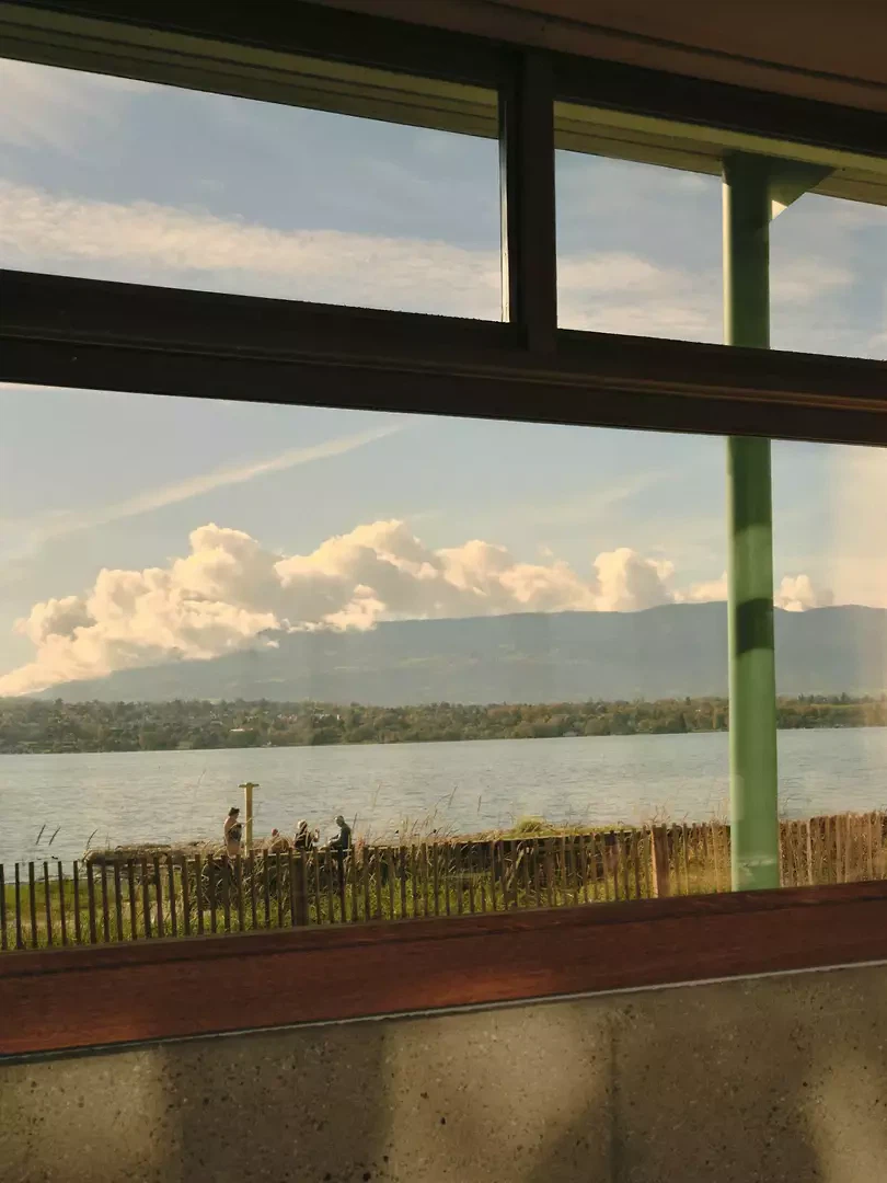 Spiegelung und Landschaft