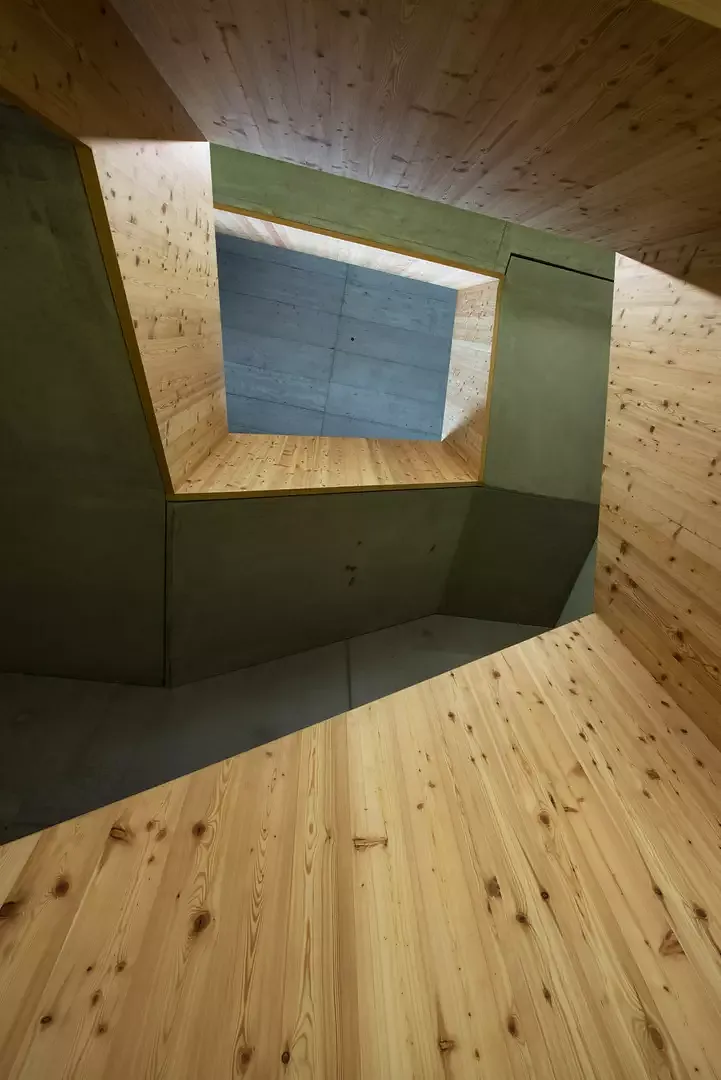 Treppe von unten