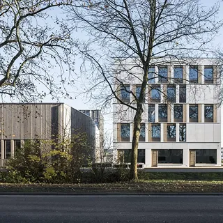 Büro- und Produktionsgebäude