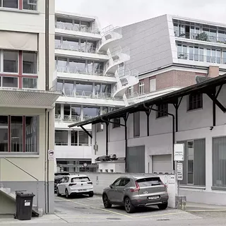Immeuble de bureaux et de commerces Binzstrasse