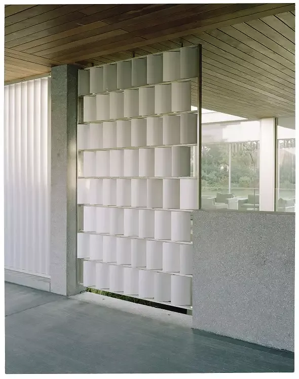 claire-voie sur patio intérieur