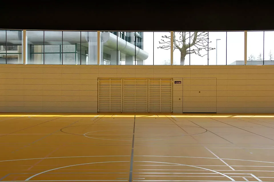 Hallenwand Süd