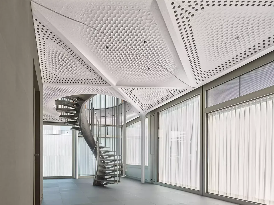 Drei Innovationsobjekte der NEST-Unit STEP2 auf einen Blick: Das multifunktionale und ressourcenoptimierte Deckensystem «IPF», die Treppe "Cadenza" und die adaptive Fassade.