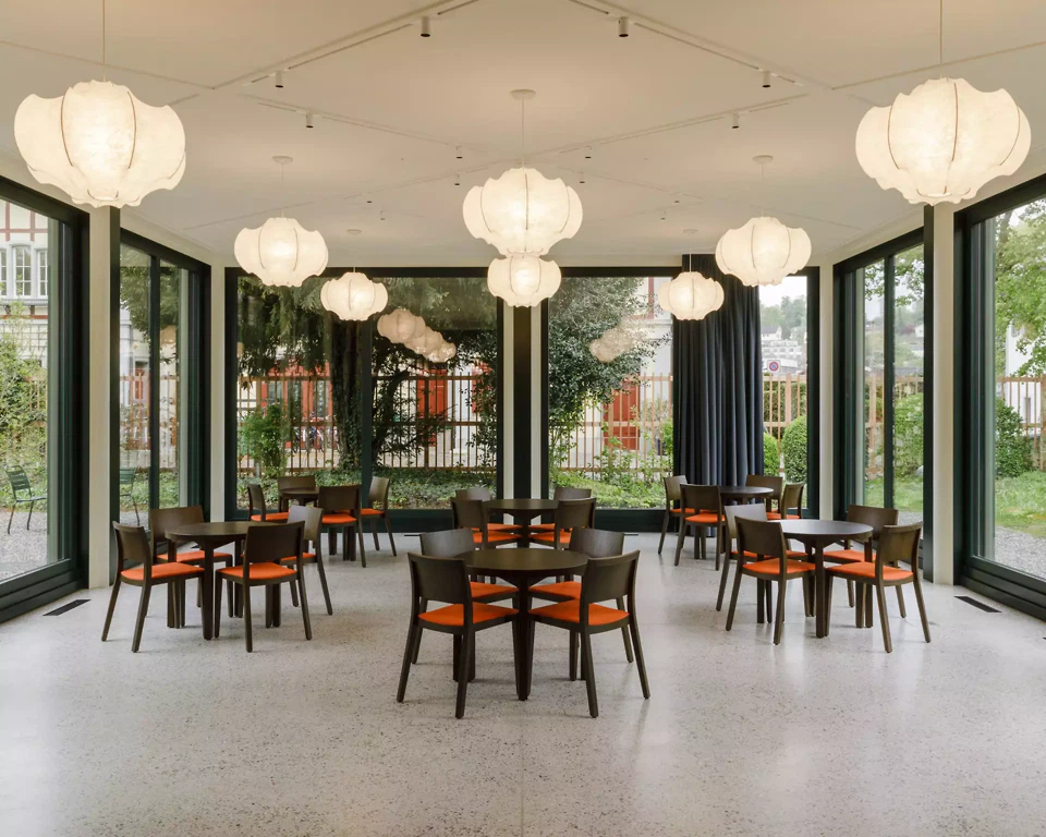 Ein neuer Gesellschaftsraum, die neue Gartenhalle