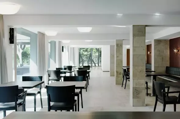 Café Eingang