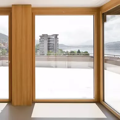 Wohnung, Balkon, Blick auf den See