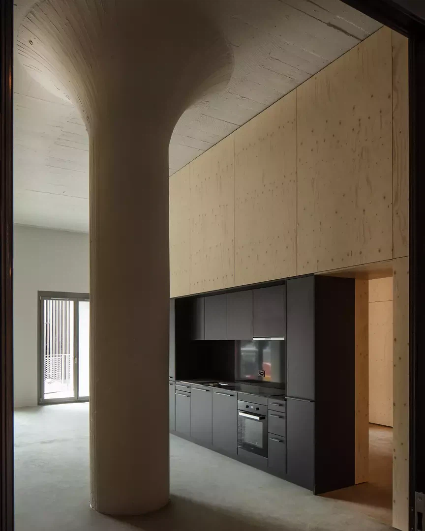 Vue dans un appartement-loft au niveau 0