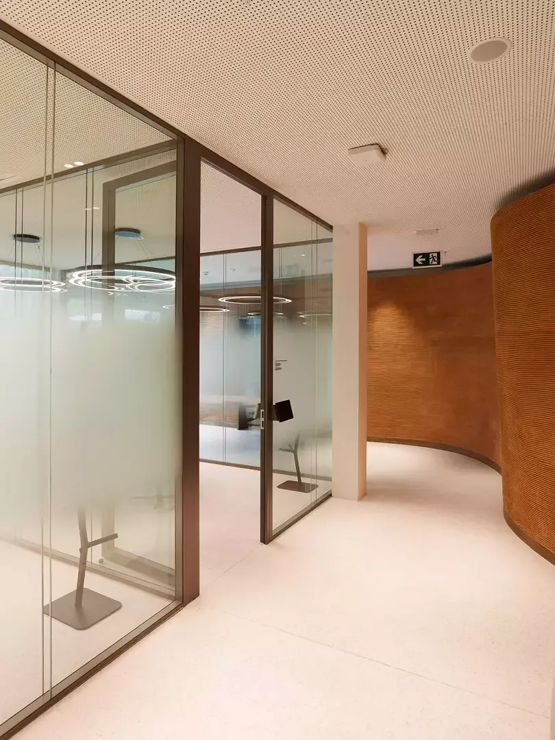Banque Raiffeisen Rive Gauche - intérieur